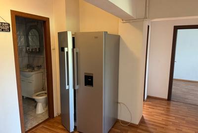 Apartament cu 3 camere decomandat în Lacul Tei - 4