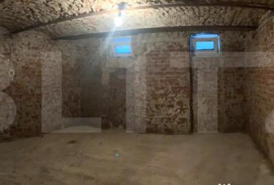 Apartament cu 3 camere semidecomandat în Central - 10