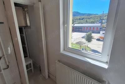 Apartament 2 camere renovat, gata de mutare! - 1