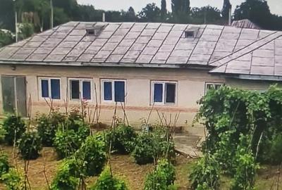 Casă cu 11 camere cu Teren 1500 Mp în Obrejița - 3