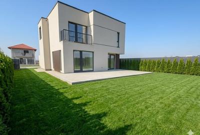 Casă individuală cu 4 camere cu Canalizare în Rediu - 1