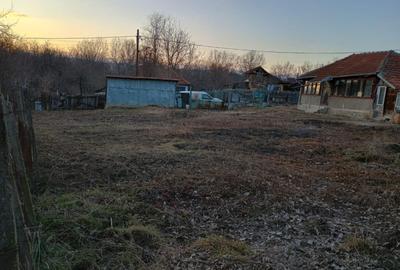 Casă cu 3 camere în 23 August - 2