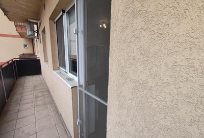 Garsonieră decomandată, mobilată în Tractorul - 3