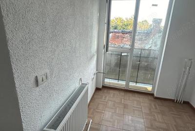 Casă cu 4 camere în Tei - 7