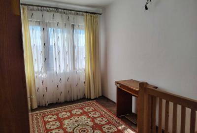 Casă cu 4 camere în Central - 2