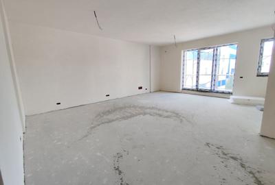 Apartament cu 4 camere decomandat în Aviației