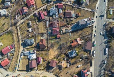 Casă cu 7 camere cu Teren 887 Mp în Bucium - 14