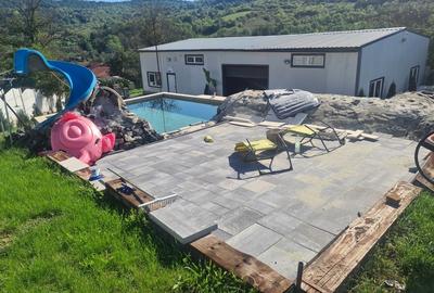 Casă cu 4 camere cu Teren 1750 Mp în Central - 2