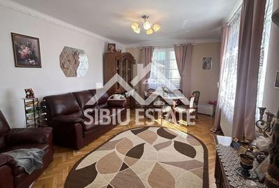 Casă cu 8 camere cu Canalizare în Calea Poplăcii - 4