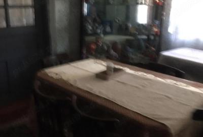 Casă cu 4 camere cu Teren 1600 Mp în Central