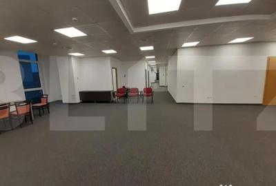 Spațiu comercial, de 873 mp, în Central - 2