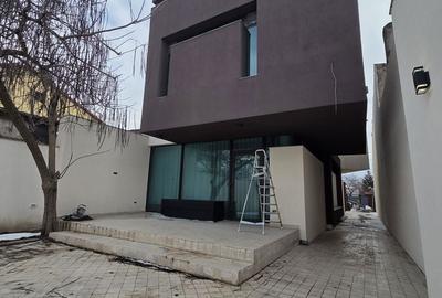 Casă cu 4 camere în Școlilor - 19