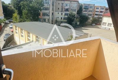 Apartament cu 3 camere în Central - 8