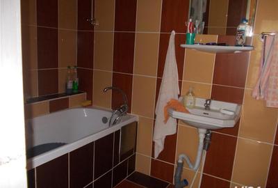 Casă cu 2 camere cu Teren 1500 Mp în Saschiz - 1
