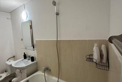 Garsonieră decomandată, mobilată în Vitan Mall - 6