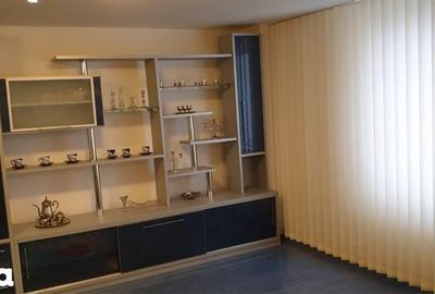 Apartament cu 4 camere în Central - 2