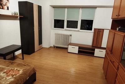 Garsonieră decomandată, mobilată în Bd. Independenței - 1