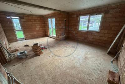 Casă cu 4 camere cu Teren 350 Mp în Central - 10