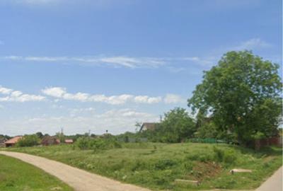 Teren de 1000 mp, în Gepiu - 1