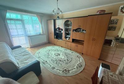 Apartament cu 2 camere decomandat în Livada - 1