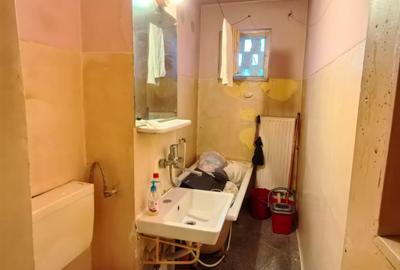 Apartament cu 3 camere semidecomandat în P-ța Doina - 9