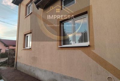 Casă cu 4 camere cu Teren 1900 Mp în Dornești - 1