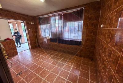 Spatiu comercial cu trafic pietonal De Inchiriat - 1