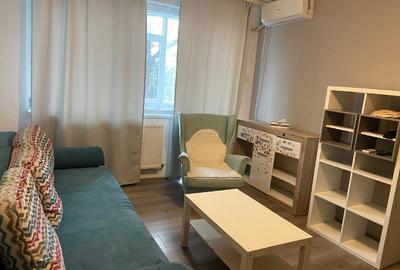 Apartament cu 2 camere semidecomandat, mobilat în Tomis II