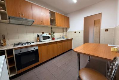 Apartament 3 camere, cu centrală termică- Str. 6 Vânători lângă AFI 370 € - 4