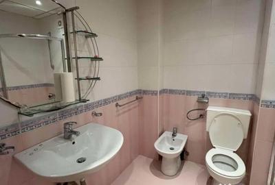Apartament cu 2 camere semidecomandat în Rahova