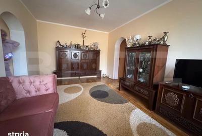 Apartament cu 3 camere semidecomandat în Central - 3