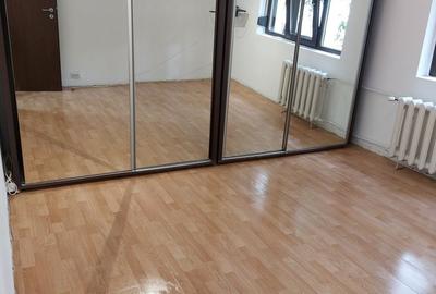 Apartament cu 2 camere decomandat în Vitan - 3
