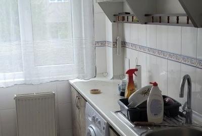 Apartament cu 3 camere semidecomandat în Micro 1 - 4