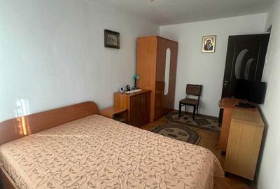 Apartament cu 3 camere decomandat în Ostroveni - 2
