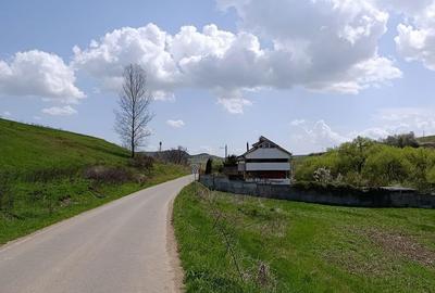 Teren de 2200 mp, în Sânpaul