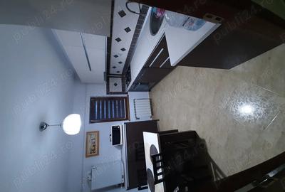 Apartament cu 4 camere decomandat în Central - 2