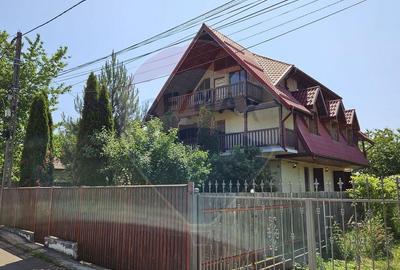 Casa / Vila cu 6 camere de vanzare - CORNU - 1