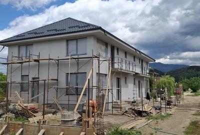 Casă cu 4 camere în Central - 2