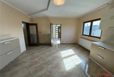 Casă cu Canalizare în Hângulești - 12