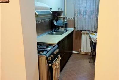 Apartament cu 2 camere semidecomandat în 9 Mai - 1