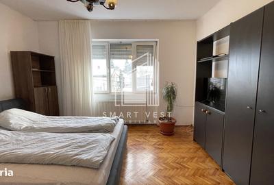 Apartament cu 3 camere decomandat în Central