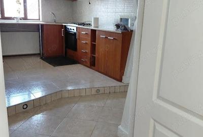 Apartament cu 3 camere decomandat în 1 Decembrie - 2