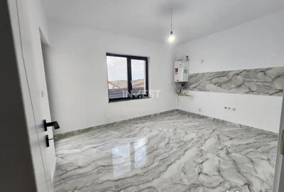 Casă cu 4 camere cu Teren 440 Mp în Miroslava - 2