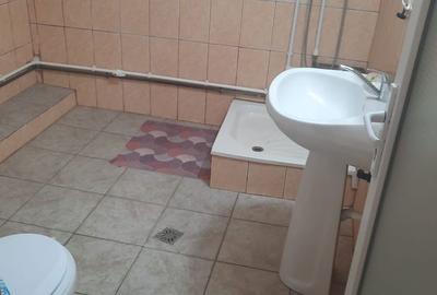 Casă cu 8 camere cu Teren 460 Mp în Central - 12