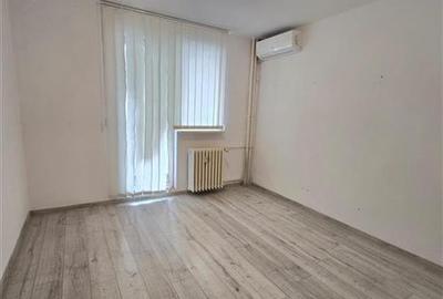 Apartament cu 3 camere decomandat în Dristor - 1