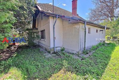Casă cu 3 camere în Vărzaru - 1