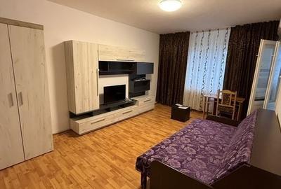 Garsonieră decomandată, mobilată în Titan