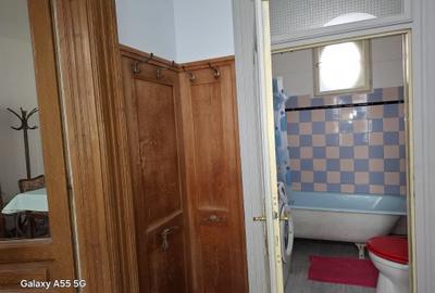 Apartament cu 3 camere semidecomandat în Schei - 12