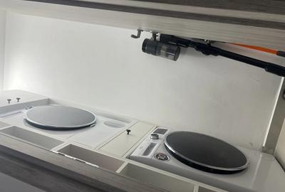 Apartament cu 2 camere decomandat în Tractorul - 2