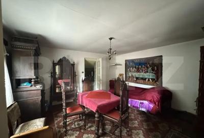 Casă cu 3 camere cu Teren 3340 Mp în Central - 3